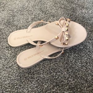 Studded bow jelly sandals